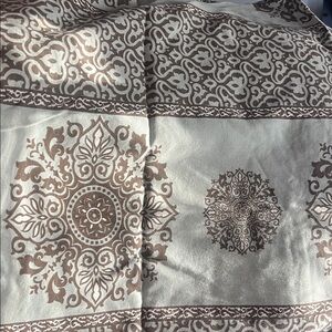 King size Sage Green and Brown Duvet cover with 2 King pillows cases